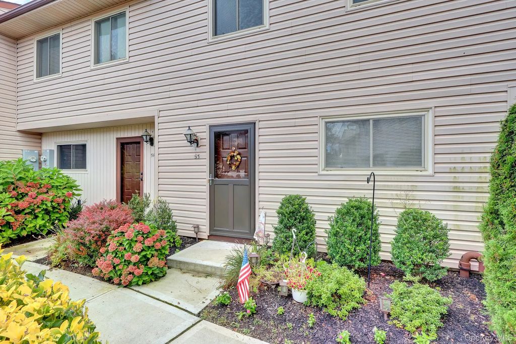 650 Newbridge Road # #53, East Meadow