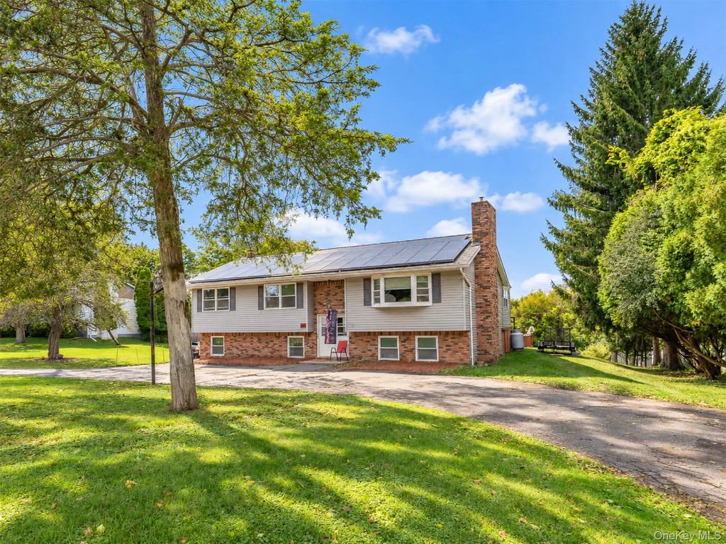 411 Linderman Avenue Extension, Kingston