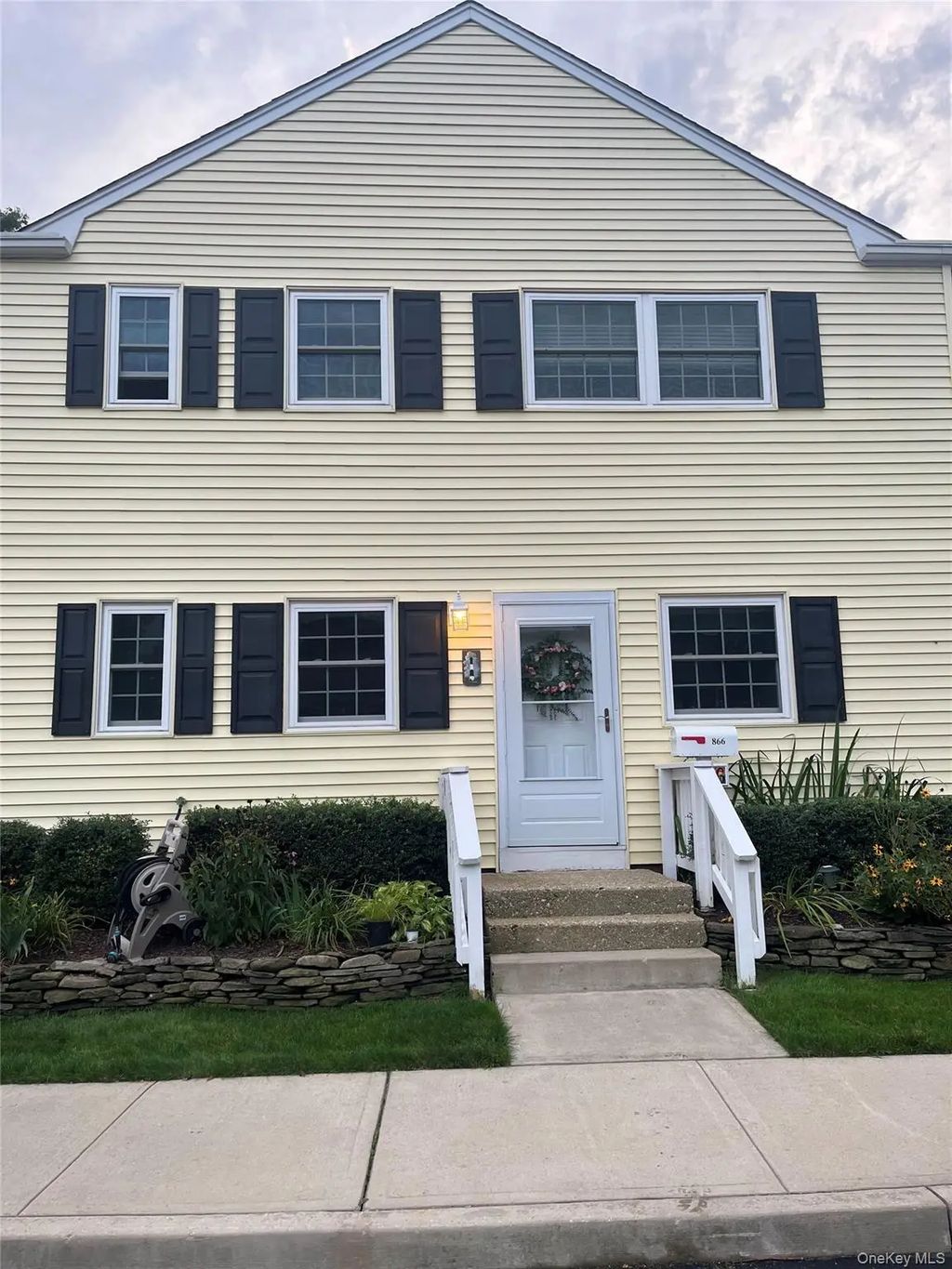 866 Village Drive # 866, Hauppauge