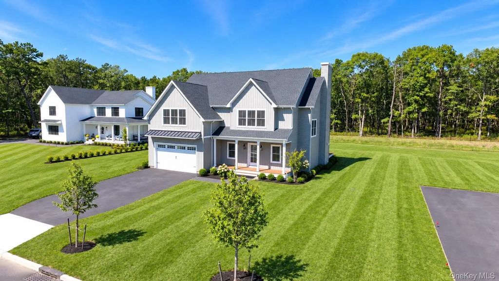 11 N/c Colonels Path, Manorville