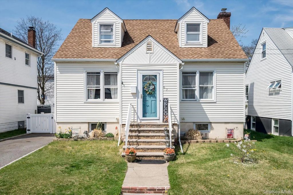 67 Waldo Avenue, East Rockaway