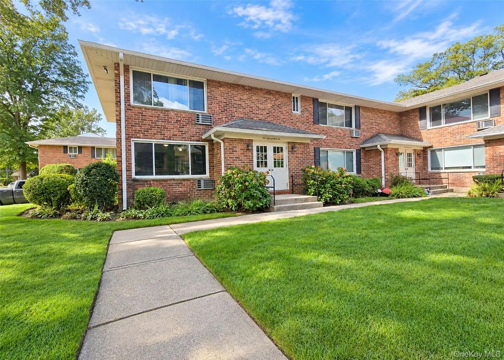 101 Edmunton Drive # G-1, North Babylon
