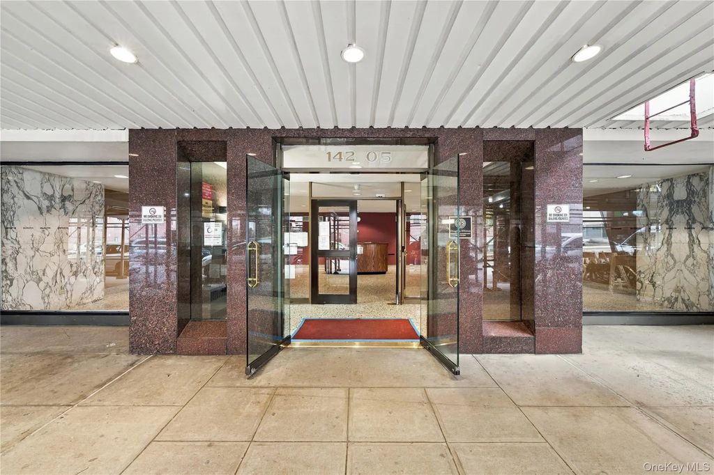 142-05 Roosevelt Avenue # 206, Flushing