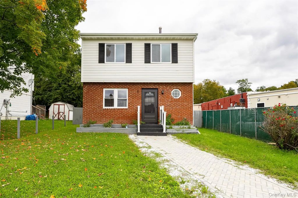 502 Harbor View Court, Beacon