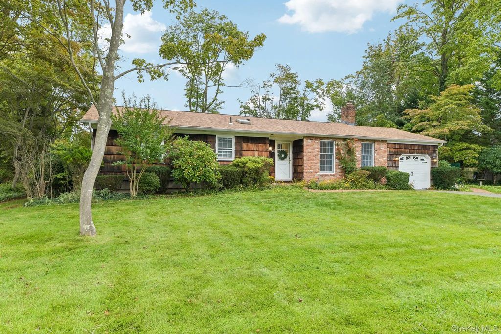 365 Van Buren Street, Saint James