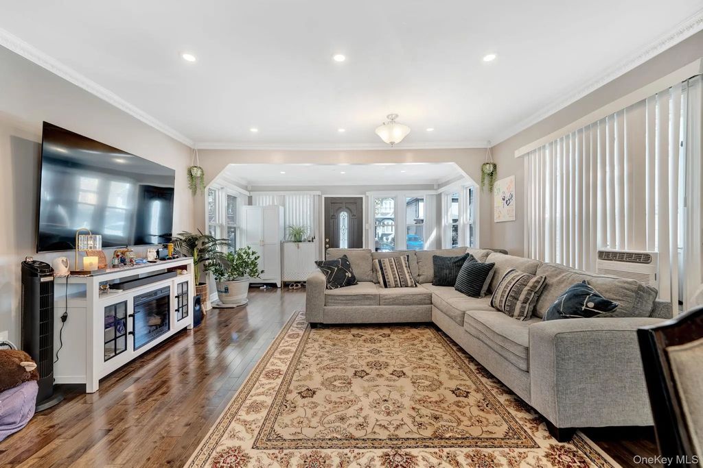 9322 201st Street, Hollis