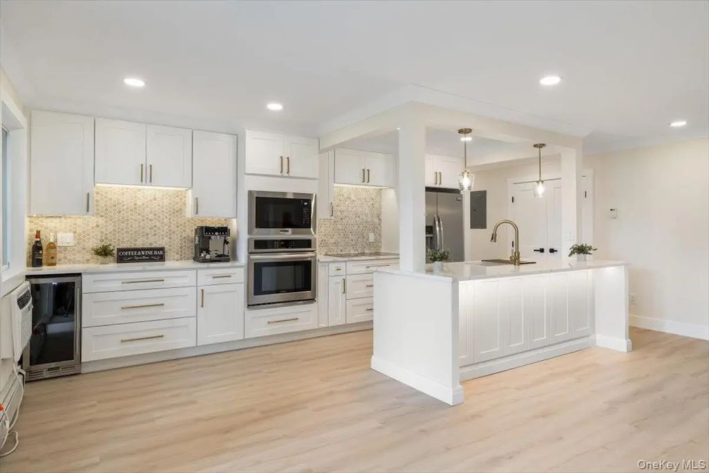 263 River Avenue # 19, Patchogue