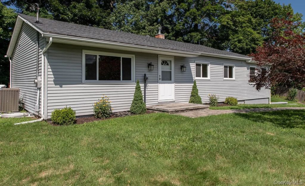 16 Trinity Place, Rhinebeck