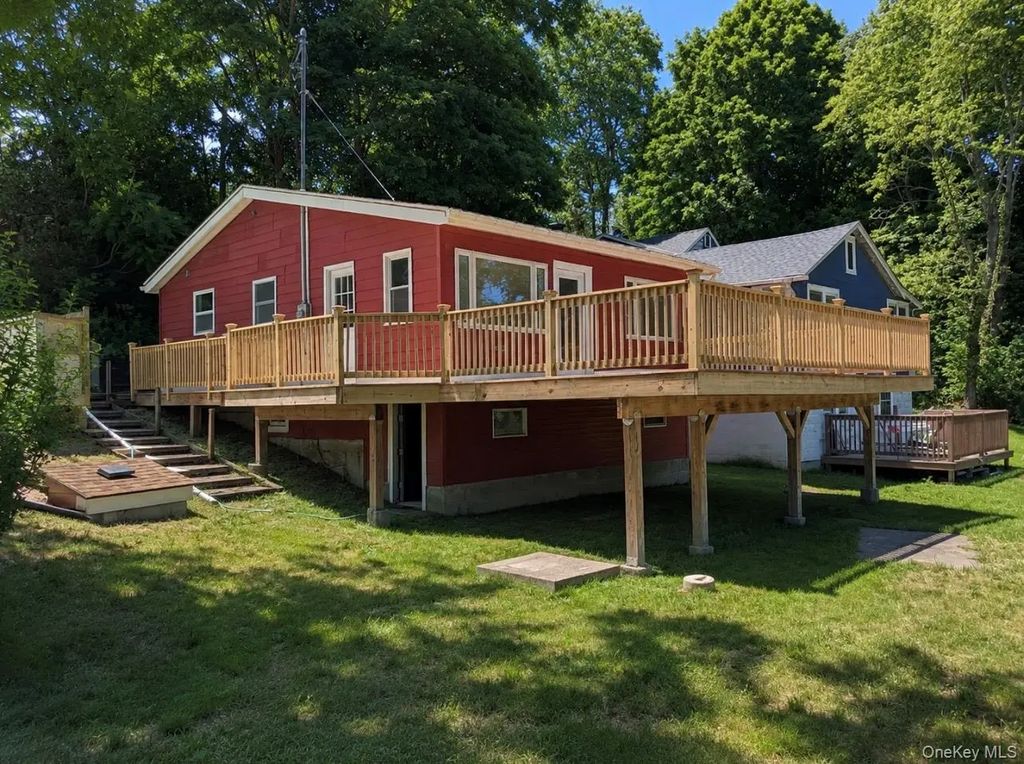 1945 New Hackensack Road, Poughkeepsie