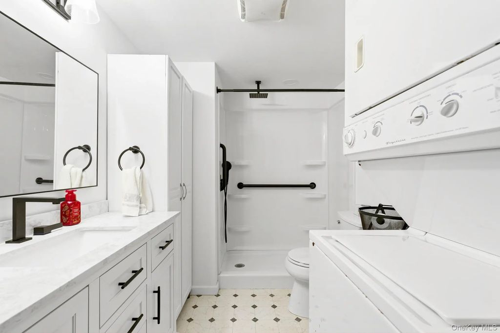 658 Sound Avenue # E-12, Calverton