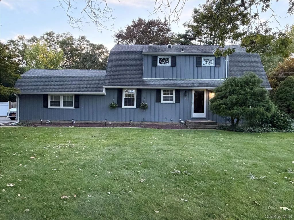 14 King Arthurs Court King Arthurs Court E # 14, Saint James