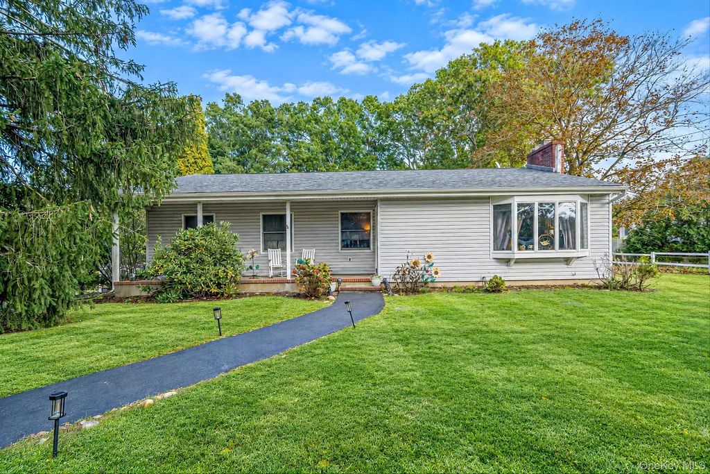 197 Rustic Road, Ronkonkoma