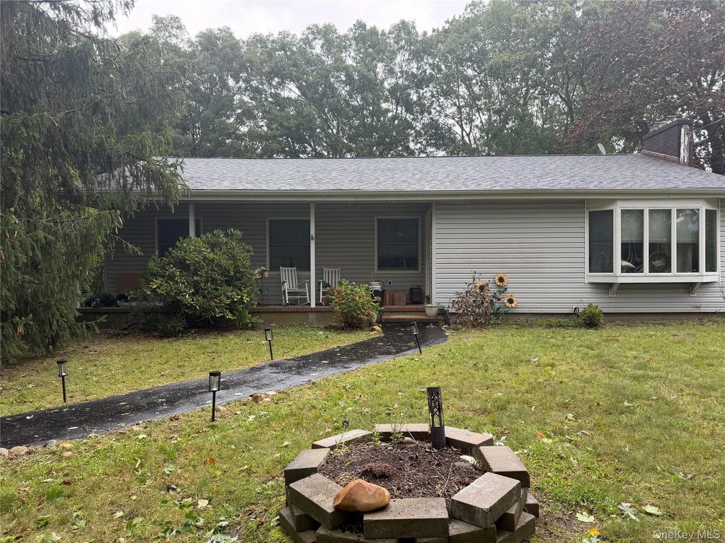 197 Rustic Road, Ronkonkoma