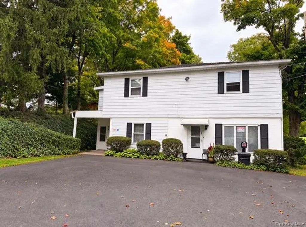 5 New Paltz Rd # B, Lloyd