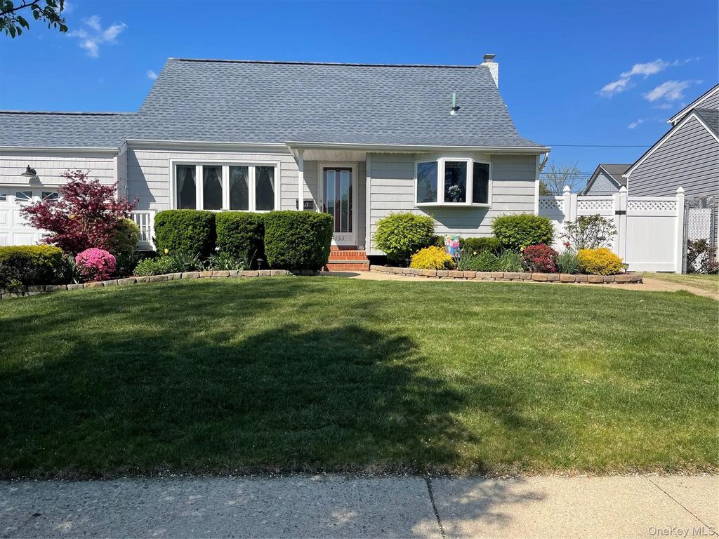 3153 Ward Lane, Wantagh
