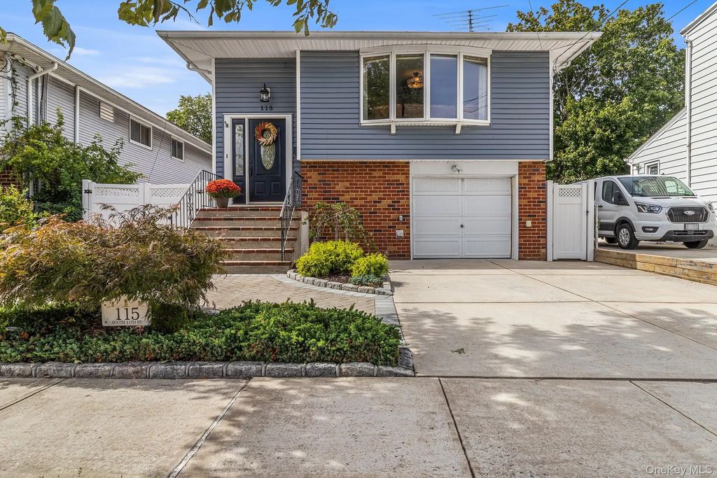 115 S 11th Street, New Hyde Park