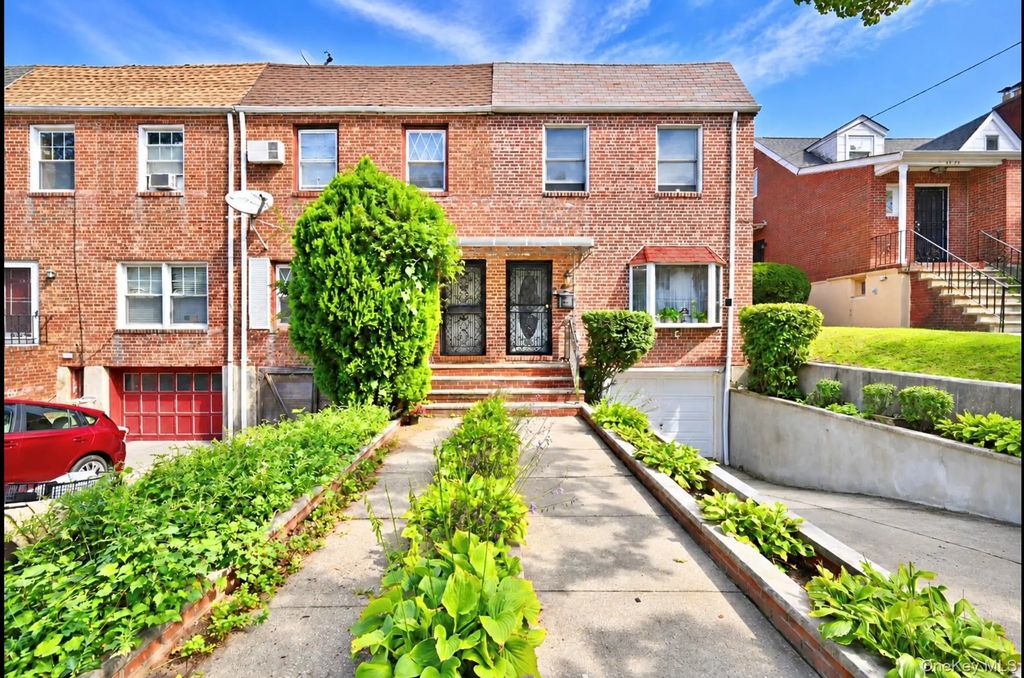 53-31 210th Street, Oakland Gardens