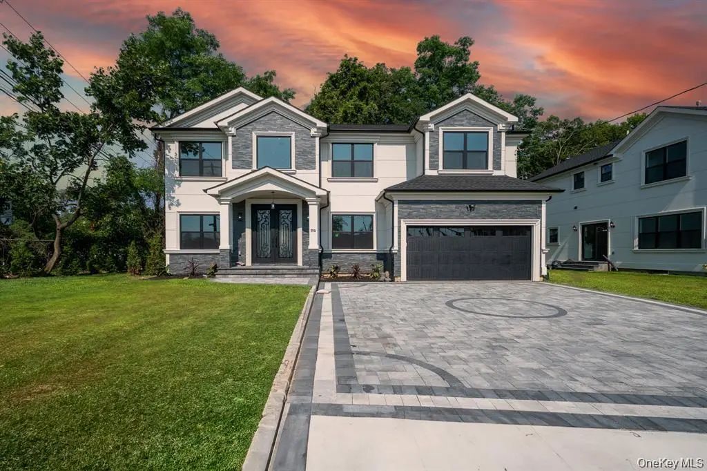770 Cedar Street, Syosset