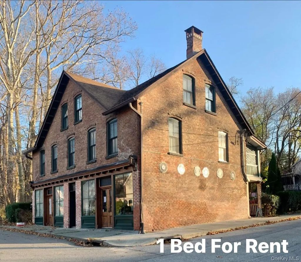 34 Spring Valley Street, Beacon
