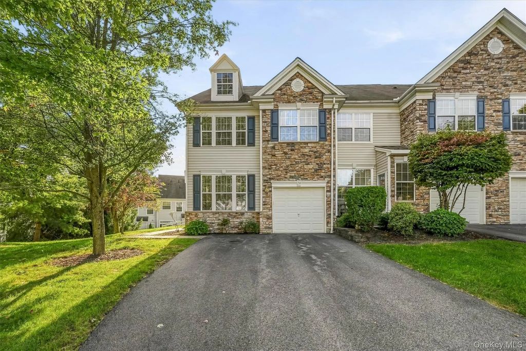 24 Ford Court, Monroe