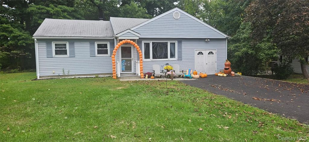 1 Rocky Lane, New Windsor