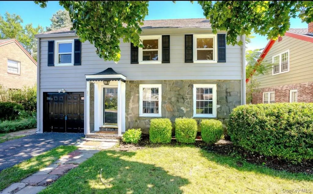 23 Home Avenue, Colonie