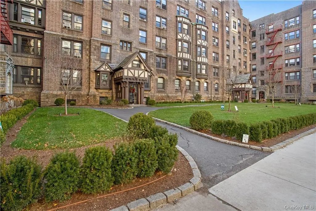 250 Martine Avenue # 2f, White Plains