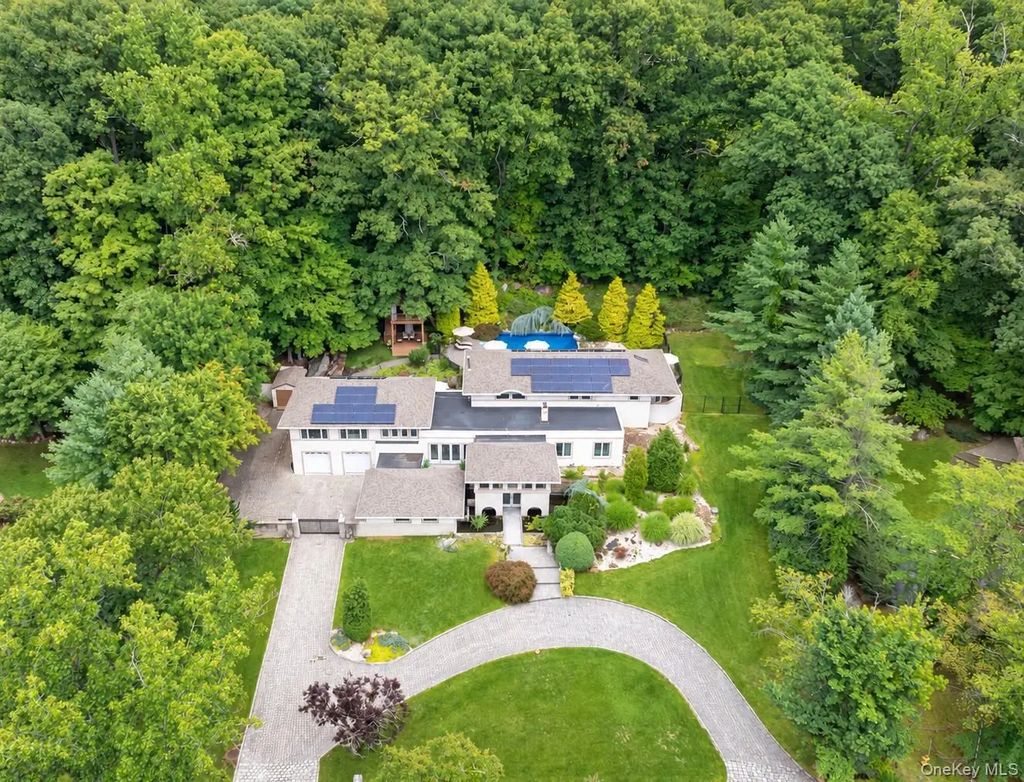 46 Sprain Valley Road, Scarsdale
