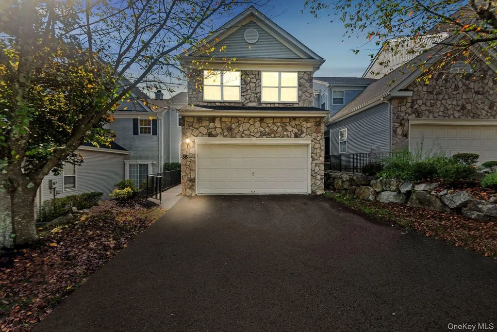 38 Mulberry Drive, Tuxedo Park