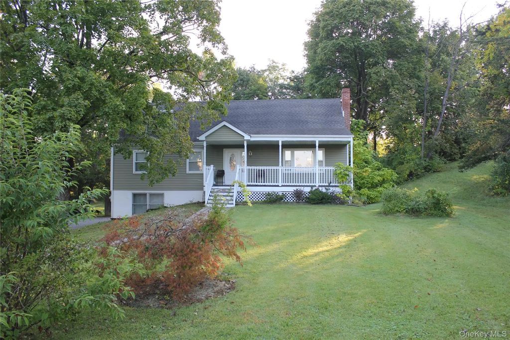 43 Laffin Lane, Poughkeepsie