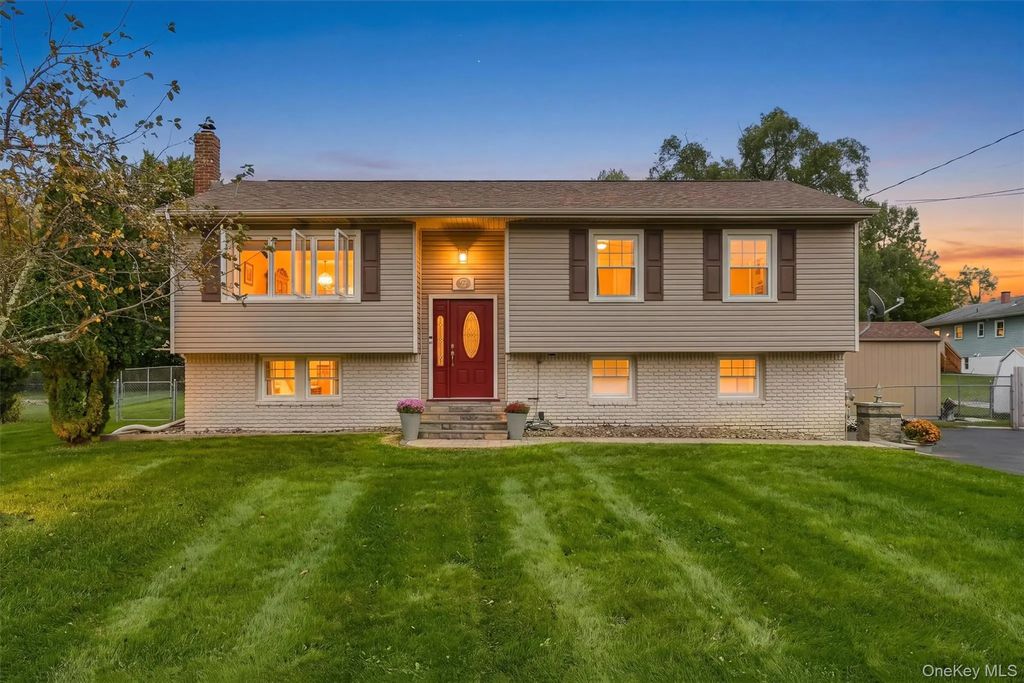 56 Scott Drive, Middletown
