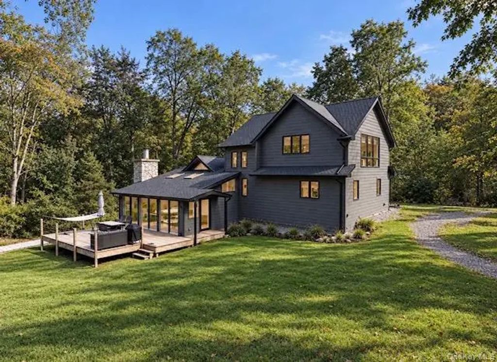 20 Ivy Rock Lane, New Windsor