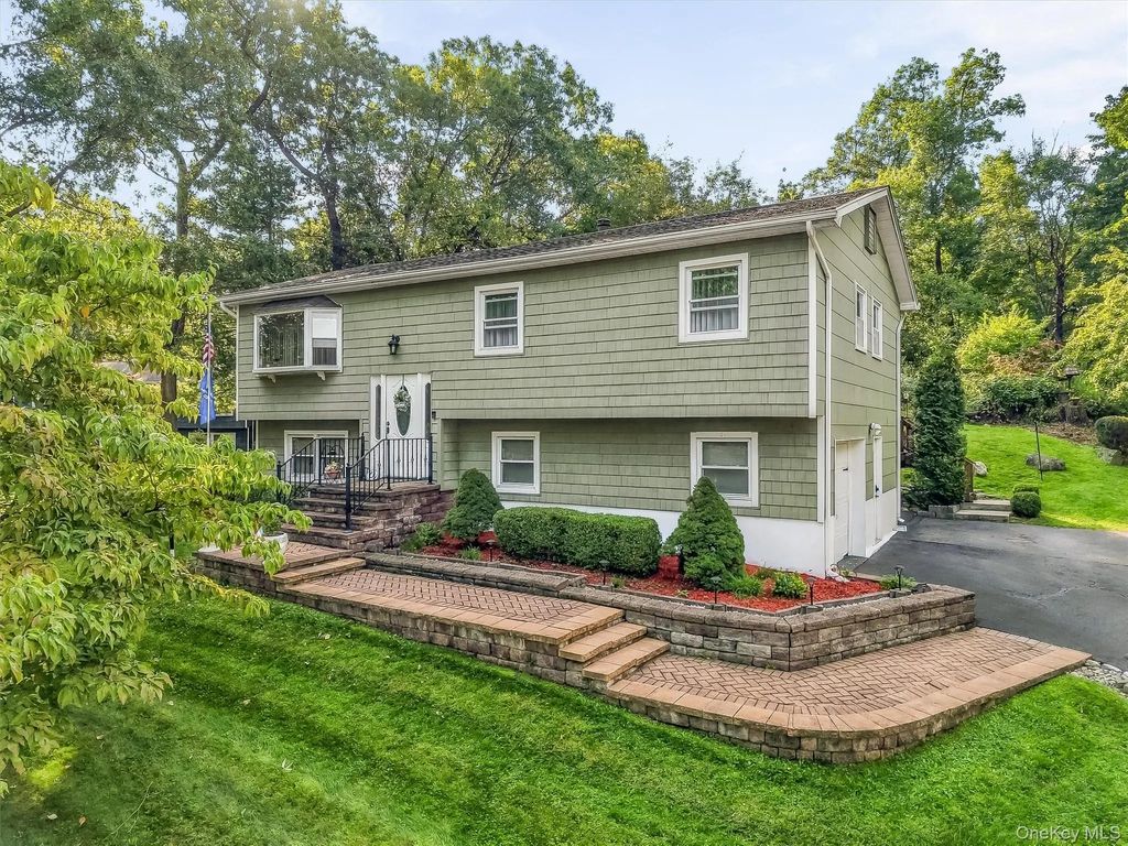 64 Forest Glen Road, Valley Cottage