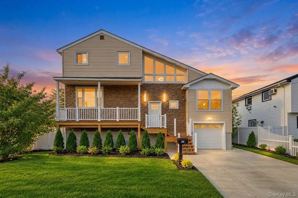 68 Ann Drive, Freeport