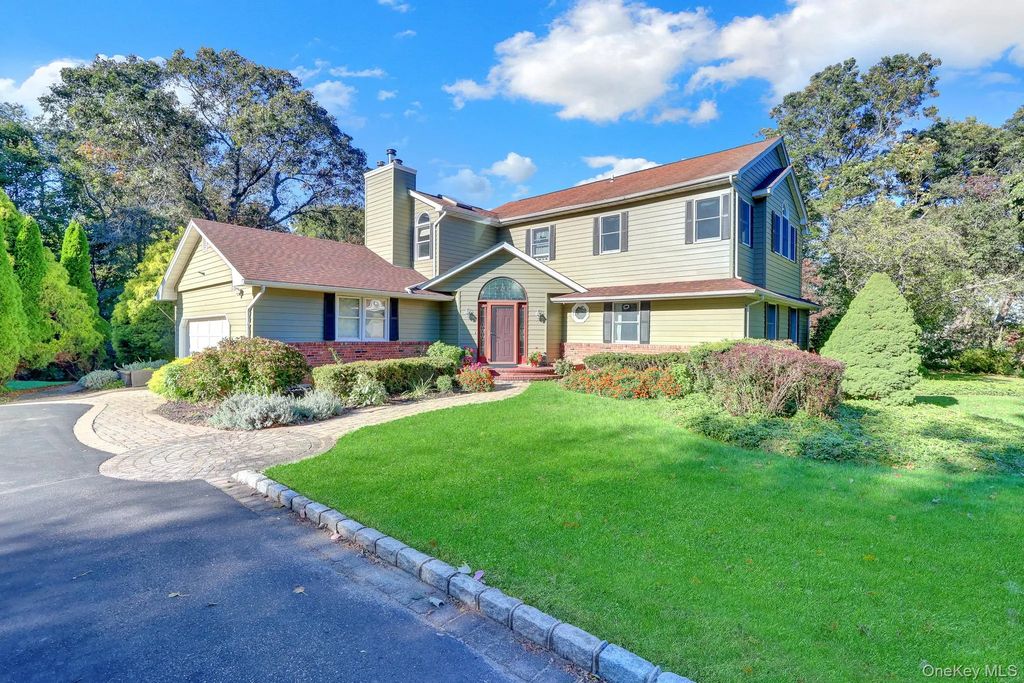 9 Shipyard Lane, Setauket