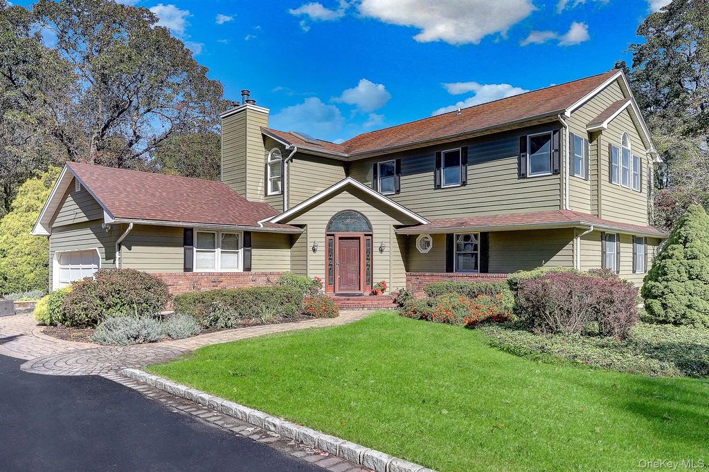 9 Shipyard Lane, Setauket