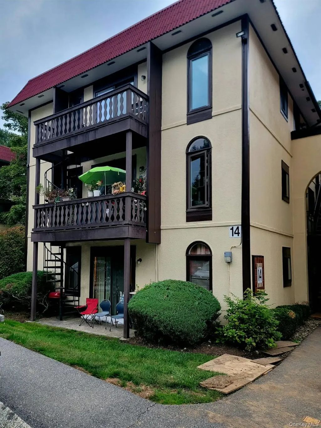 14 Granada Crescent # 19, White Plains
