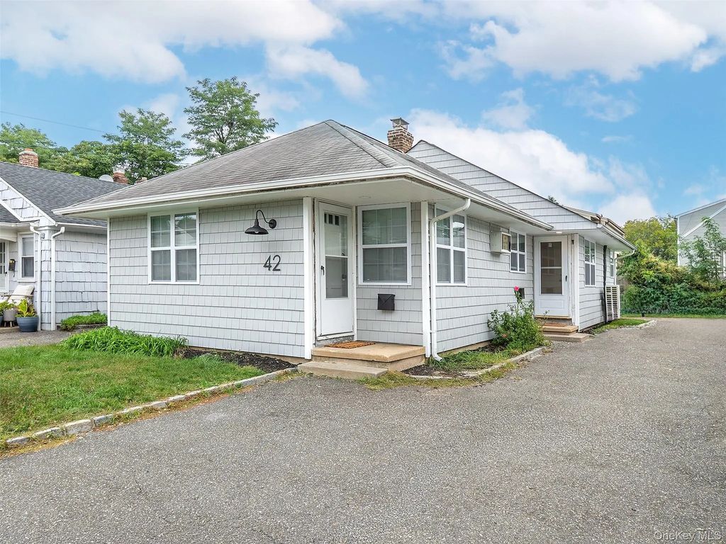 42 Firwood Road # B, Port Washington