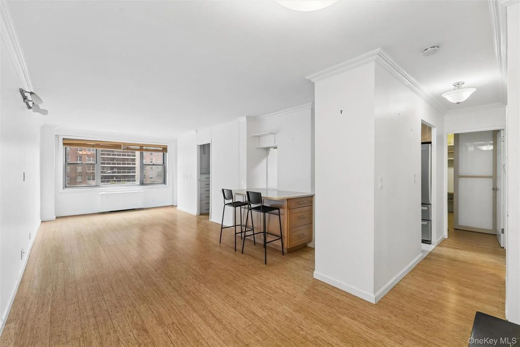 70-25 Yellowstone Boulevard # 3x, Forest Hills