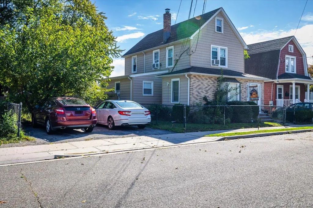 51 Columbia Street, Farmingdale