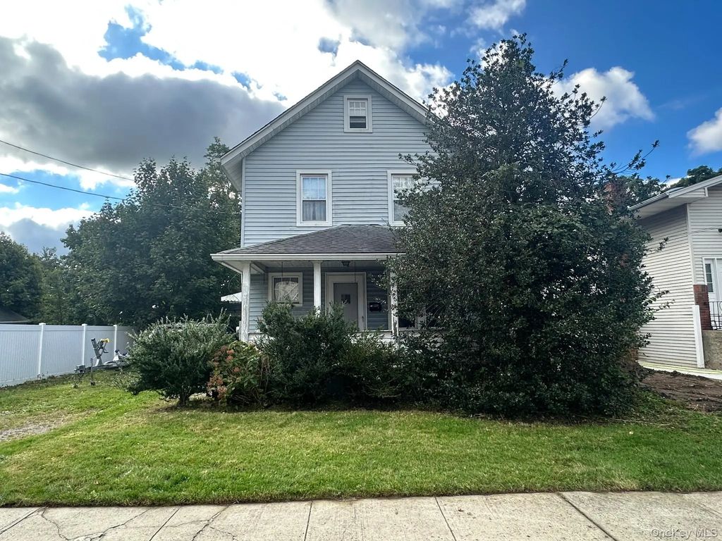26 High Street, Roslyn Heights