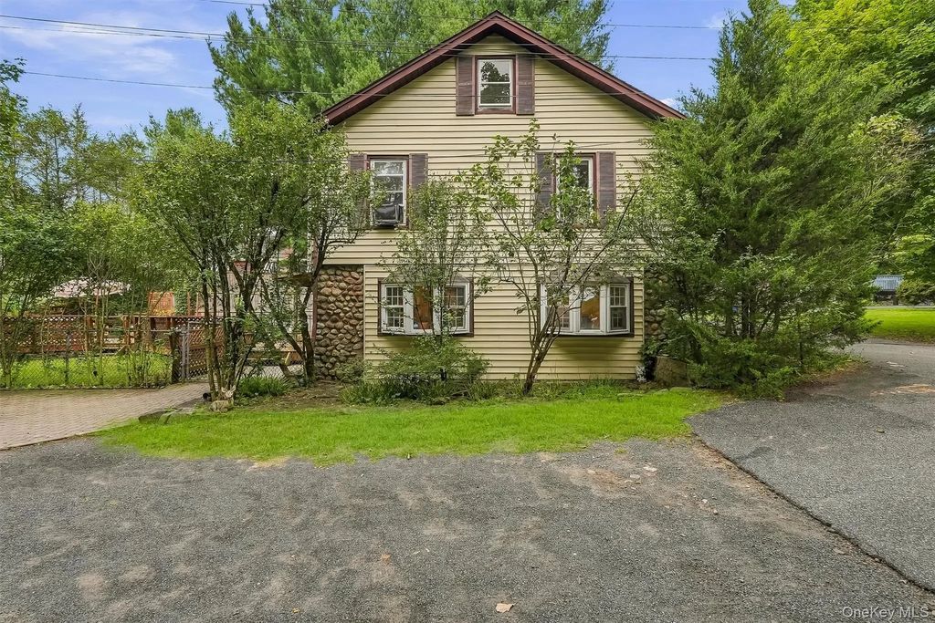 164 Woodland Avenue, Pearl River