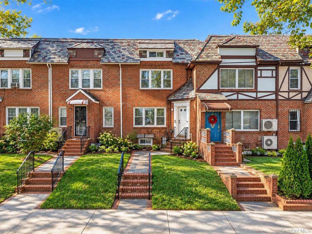 93-07 69th Avenue, Forest Hills