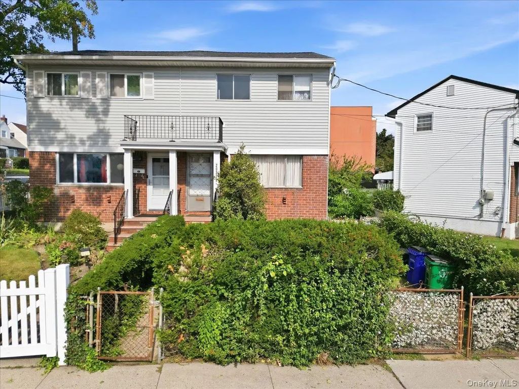 20229 120th Avenue, Saint Albans