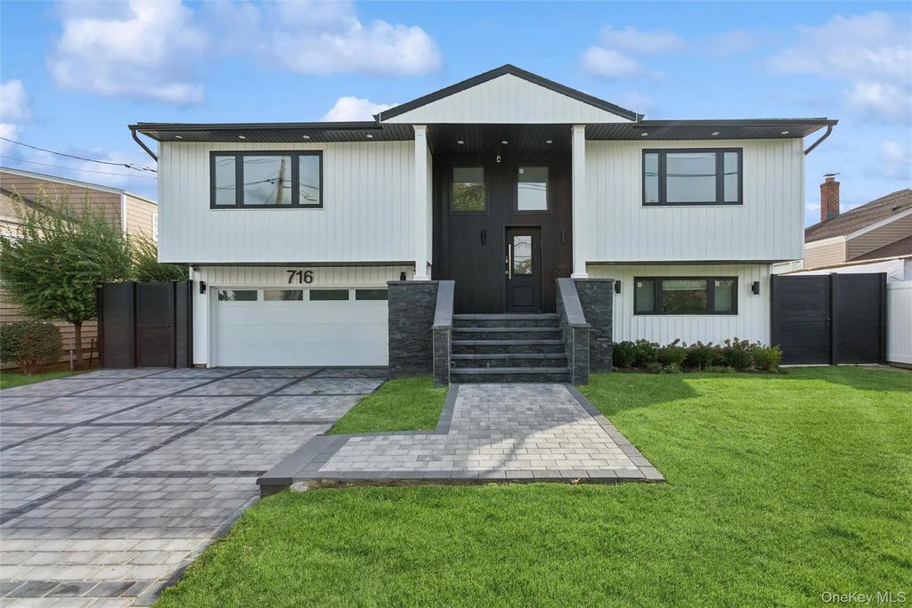 716 Oakland Avenue, Cedarhurst