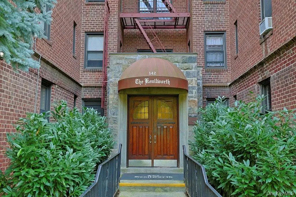 142 Garth Road # 3j, Scarsdale
