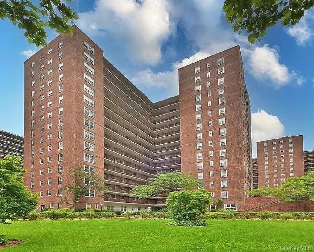 98-20 62 Drive # 2k, Rego Park