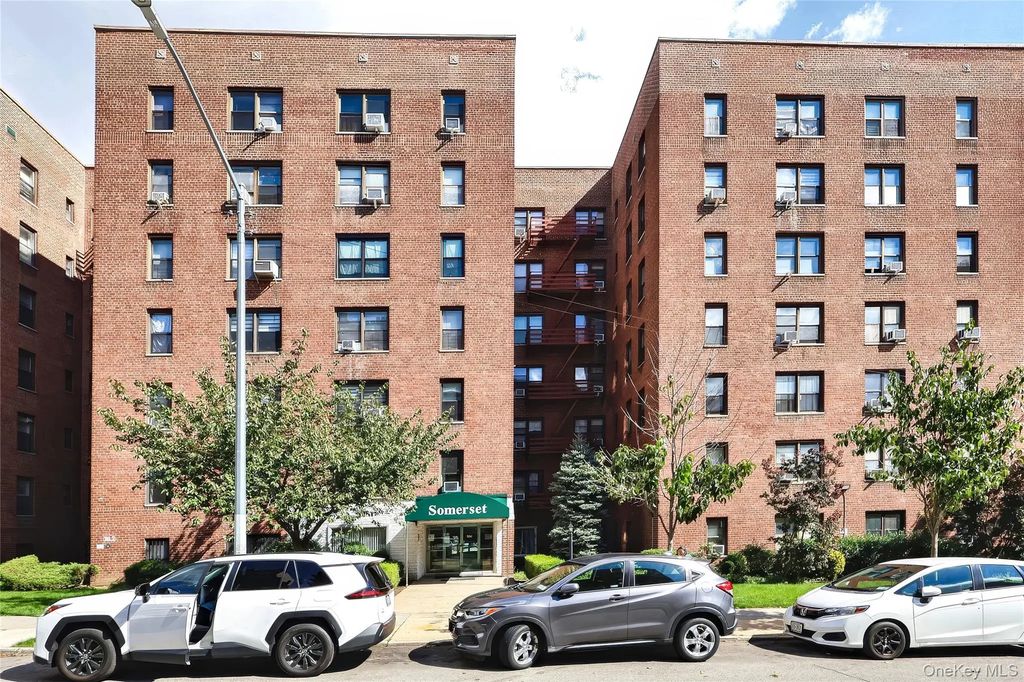 83-85 116th Street # 6d, Kew Gardens