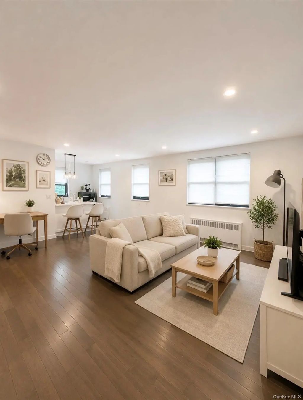 15750 17 Avenue # 2, Whitestone