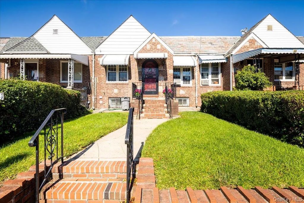 18311 Dunlop Avenue, Saint Albans